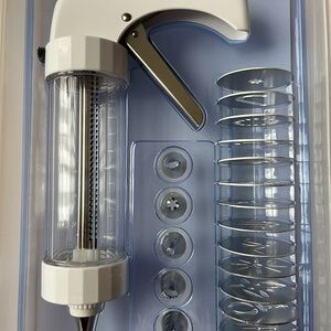 Kuhn Rikon Clear Cookie Press with Decorating Tips